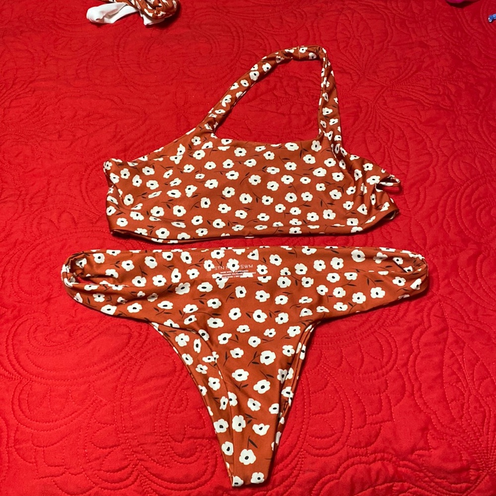 Stone fox swim June bloom